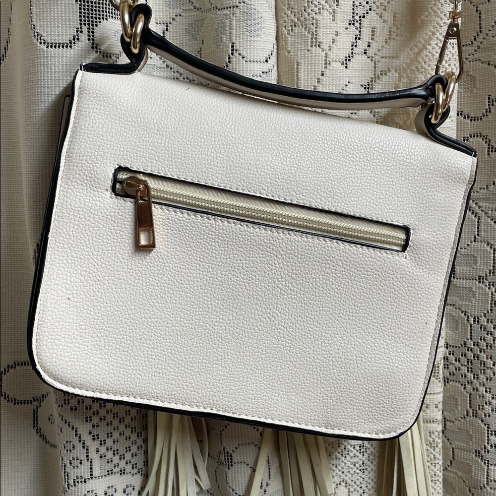 Bo Ho Stylish White Tassel Crossbody Bag - Picture 5 of 7